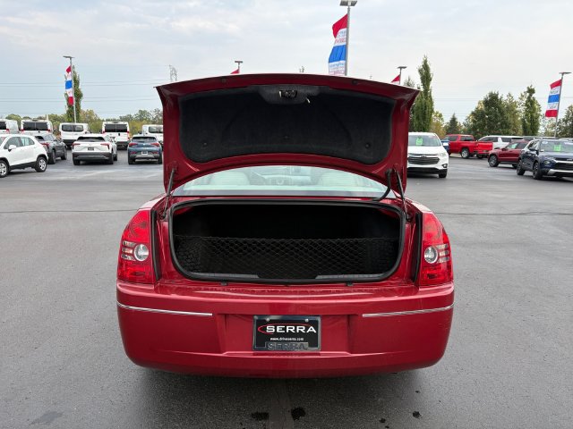 Used 2009 Chrysler 300 Touring RWD image 16