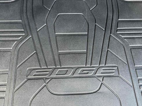 Used 2019 Ford Edge SEL w/ Equipment Group 201A image 85