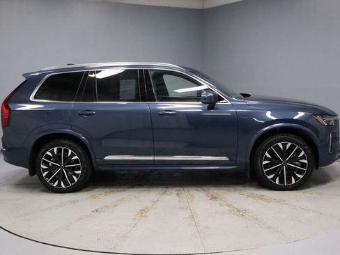 Used 2025 Volvo XC90 B5 Plus w/ Protection Package AWD/4WD image 12