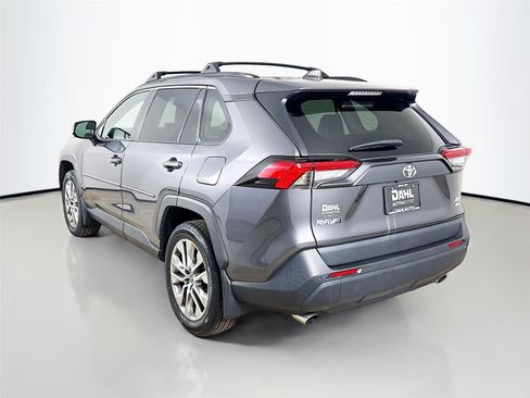 Used 2023 Toyota RAV4 XLE Premium image 5