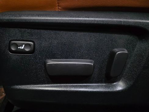 Used 2020 Toyota Tundra 1794 Edition image 32