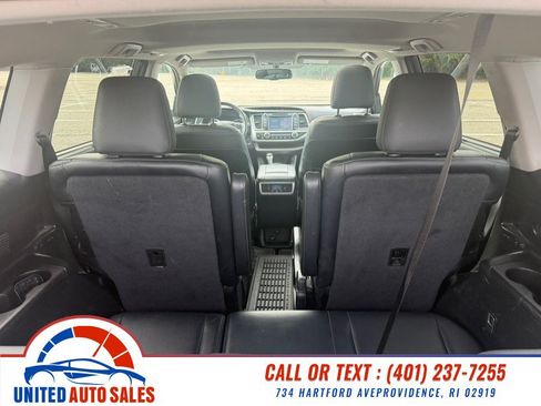 Used 2015 Toyota Highlander XLE AWD/4WD image 10