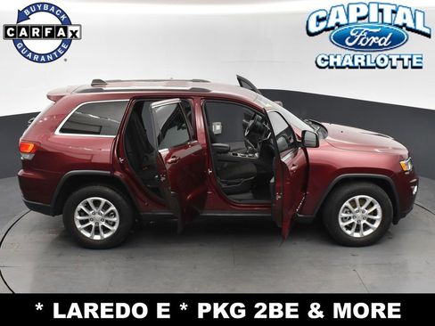 Used 2021 Jeep Grand Cherokee Laredo image 31