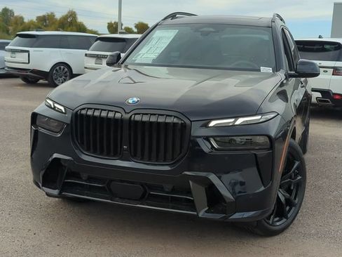 Used 2026 BMW X7 xDrive40i w/ M Sport Package AWD/4WD image 3