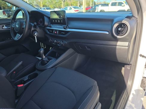 Used 2021 Kia Forte Sedan image 10