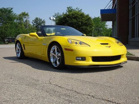 Used 2011 Chevrolet Corvette Grand Sport w/ Preferred Equipment Group image 31
