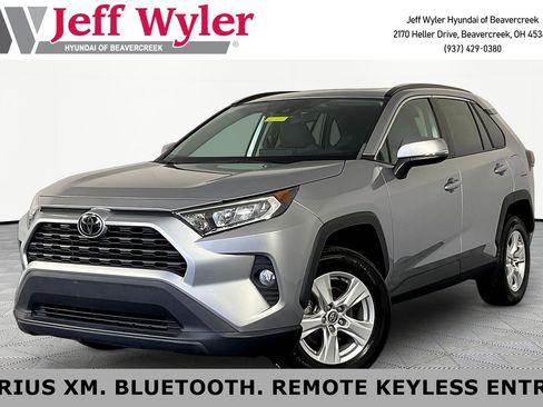 Used 2020 Toyota RAV4 XLE w/ Convenience Package FWD image 1
