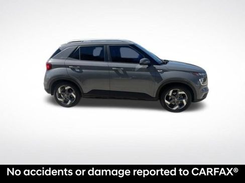 Used 2023 Hyundai Venue SEL FWD image 2