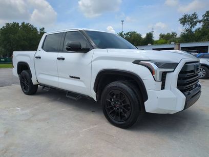 Used 2022 Toyota Tundra SR5 w/ SR5 Convenience Package