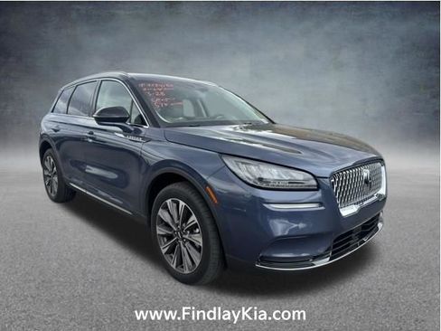 Used 2022 Lincoln Corsair Reserve w/ Rear Removable Package Tray image 2