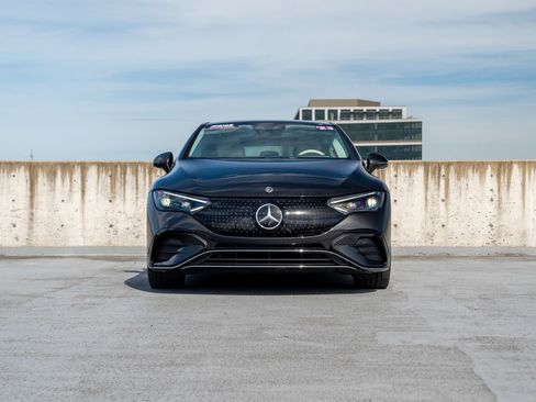 Certified 2023 Mercedes-Benz EQE 500 4MATIC Sedan image 2