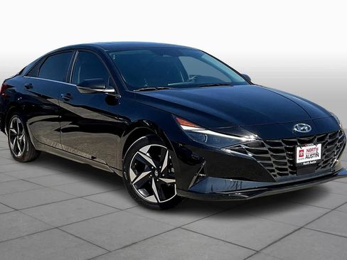Used 2021 Hyundai Elantra Limited FWD image 3