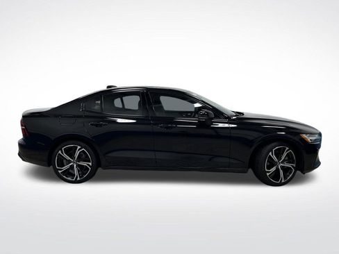 Used 2024 Volvo S60 B5 Ultimate w/ Climate Package image 2