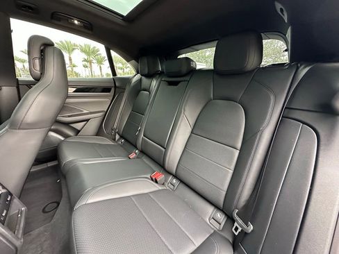 Certified 2025 Porsche Macan 4S Electric image 39