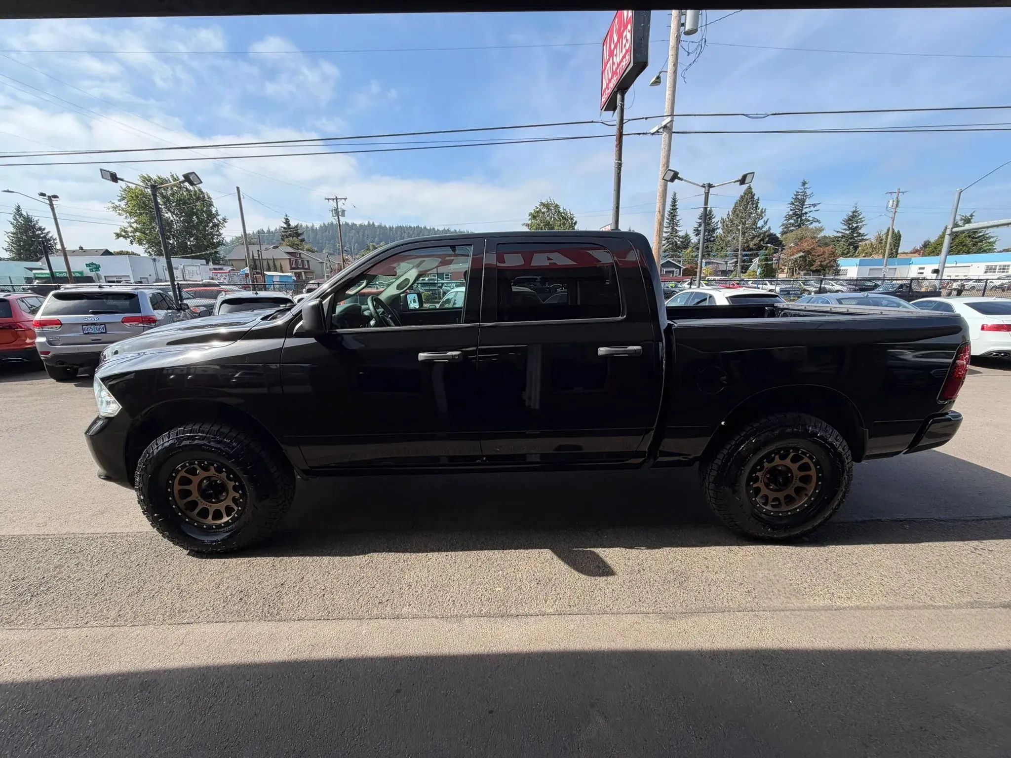 Used 2013 RAM 1500 Express AWD/4WD image 7