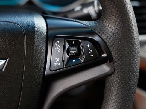 Used 2016 Chevrolet Cruze LT image 24