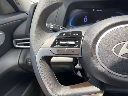 New 2026 Hyundai Elantra SE FWD image 19