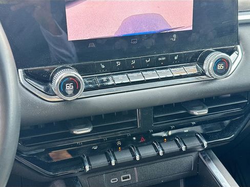 Used 2024 GMC Canyon Elevation w/ Convenience Package image 18