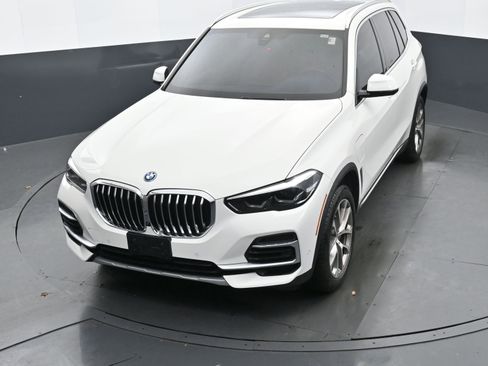 Used 2022 BMW X5 xDrive45e w/ Luxury Seating Package image 28