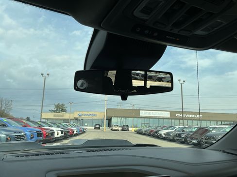 Used 2024 Chevrolet Silverado 1500 LT Trail Boss w/ Convenience Package II image 27