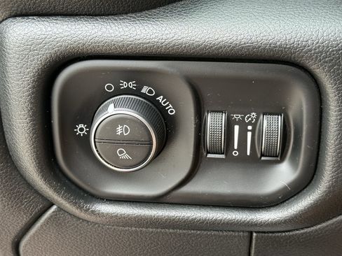 Used 2019 RAM 2500 Tradesman image 25