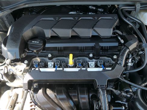 Used 2023 Hyundai Venue SEL FWD image 34
