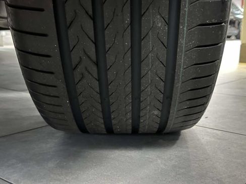 Certified 2025 Mercedes-Benz GLS 450 4MATIC image 39