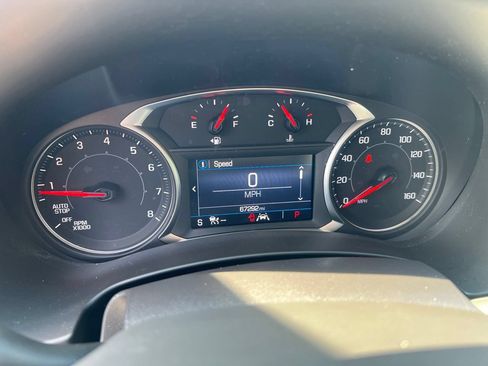 Used 2024 GMC Terrain SLE w/ Driver Convenience Package FWD image 12