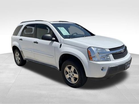 Used 2005 Chevrolet Equinox LS w/ Preferred Equipment Group FWD image 3