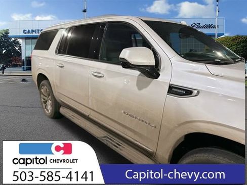 Used 2024 GMC Yukon XL Denali w/ Advanced Technology Package image 18