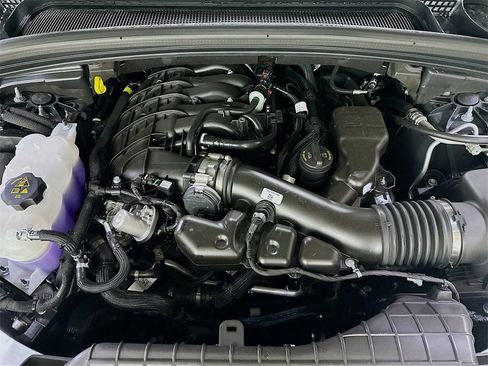 New 2025 Jeep Grand Cherokee Altitude image 18