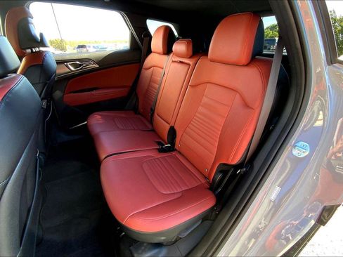 Used 2024 Kia Sportage SX image 24