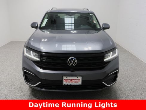 Used 2023 Volkswagen Atlas SEL Premium image 3