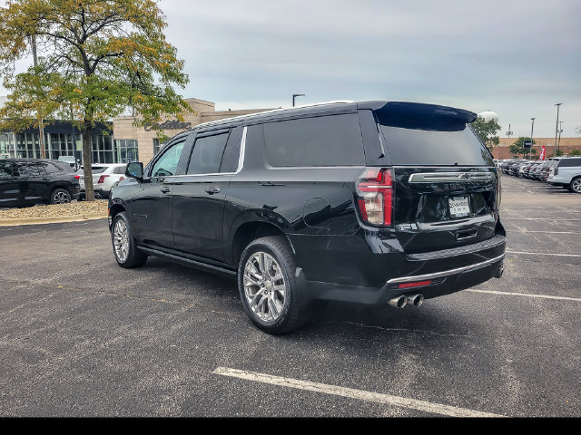 Used 2021 Chevrolet Suburban High Country w/ Premium Package AWD/4WD image 10