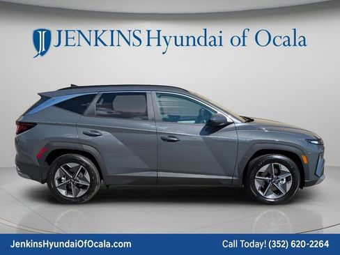 New 2026 Hyundai Tucson SEL FWD image 2