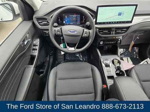 New 2025 Ford Escape SE image 13