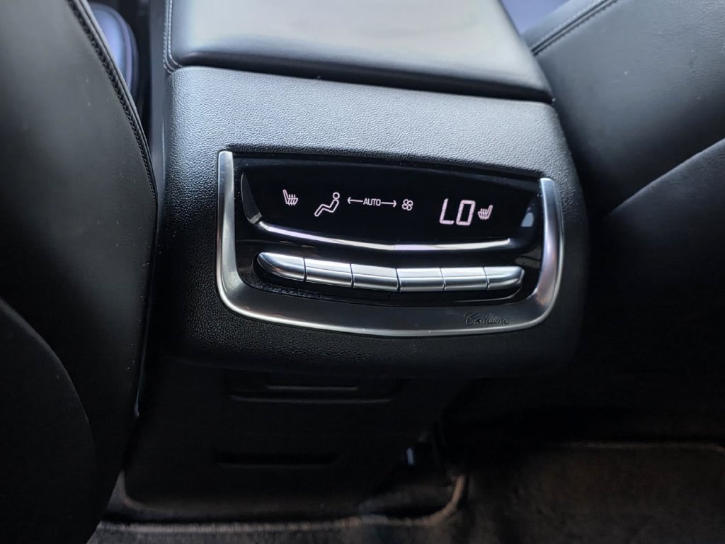 Used 2020 Cadillac XT6 Sport w/ Platinum Package AWD/4WD image 10
