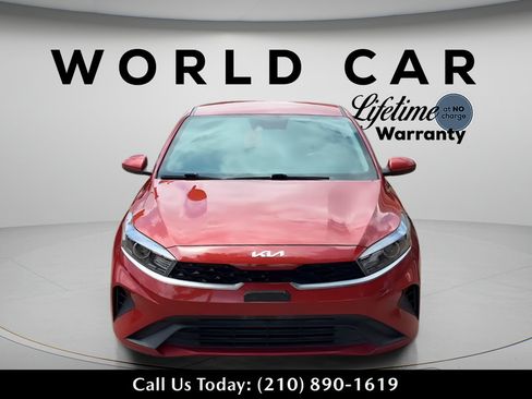 Used 2024 Kia Forte LXS FWD image 2