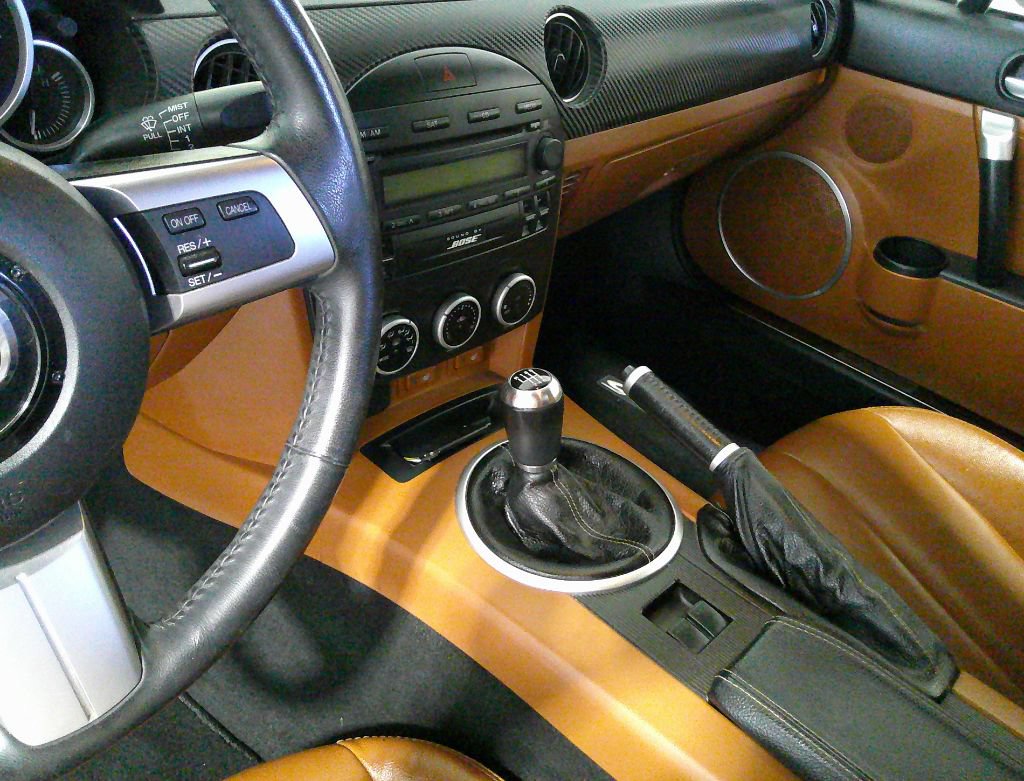 Used 2007 MAZDA MX-5 Miata Grand Touring w/ Premium Pkg RWD image 26
