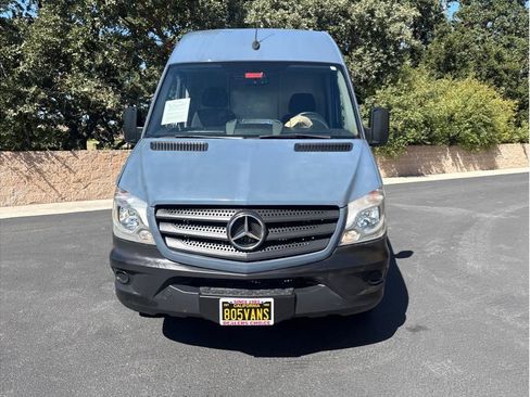 Used 2018 Mercedes-Benz Sprinter 2500 image 4