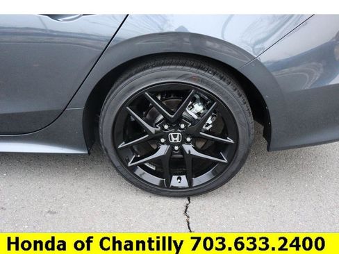 Certified 2025 Honda Civic Sport image 24