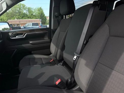 Used 2025 Chevrolet Silverado 1500 LT AWD/4WD image 24