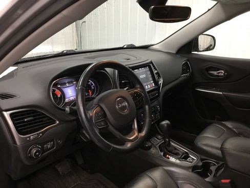 Used 2019 Jeep Cherokee Limited AWD/4WD image 12