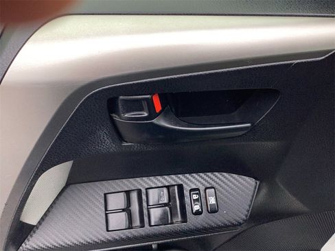 Used 2015 Toyota RAV4 LE image 12