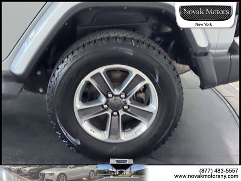 Used 2022 Jeep Wrangler Unlimited Sahara w/ Cold Weather Group image 6