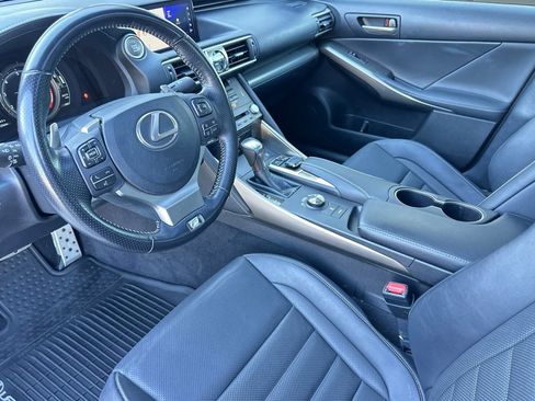 Used 2017 Lexus IS 350 F Sport image 4