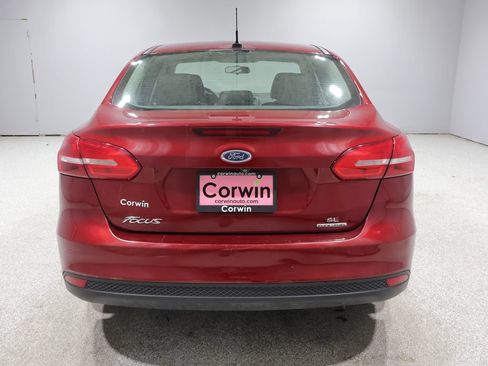 Used 2015 Ford Focus SE w/ SE Cold Weather Package FWD image 3