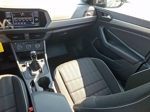 Used 2022 Volkswagen Jetta Sport FWD image 2