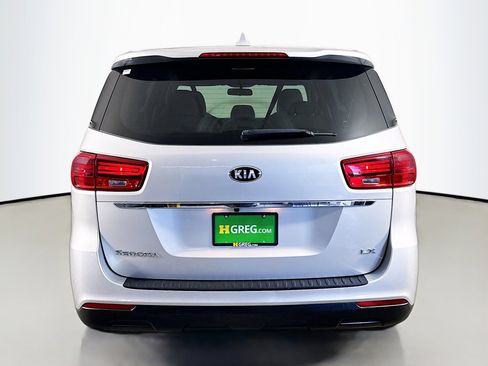 Used 2019 Kia Sedona LX image 8