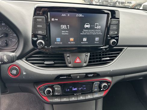 Used 2018 Hyundai Elantra GT Sport FWD image 16